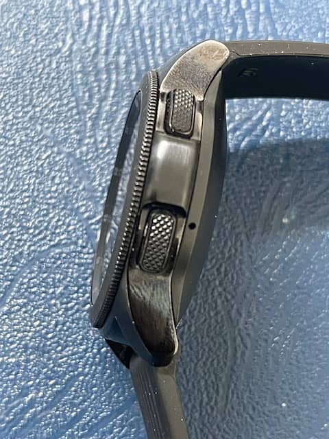 Samsung Galaxy Watch 4 (42 mm) , metal bezel Gear S4 (SM-R810) Wifi 6