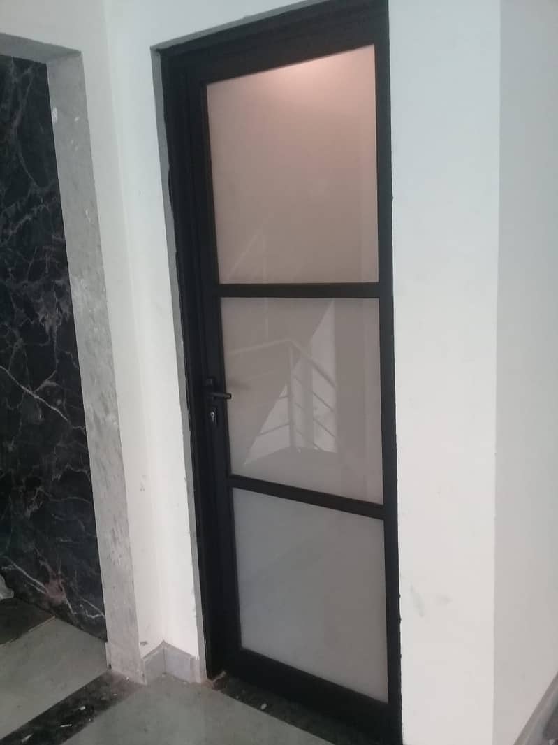Aluminium Windows/door & Glass Work Shower Cubical/Glass Office Cabin 2