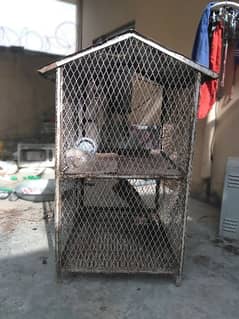 HEAVY STEEL CAGE FOR SALE IN 10/8 CONDITION.