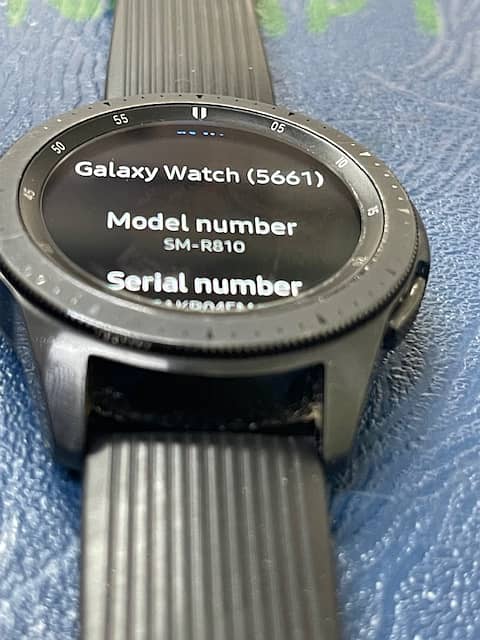 Samsung Galaxy Watch 4 (42 mm) , metal bezel Gear S4 (SM-R810) Wifi 4