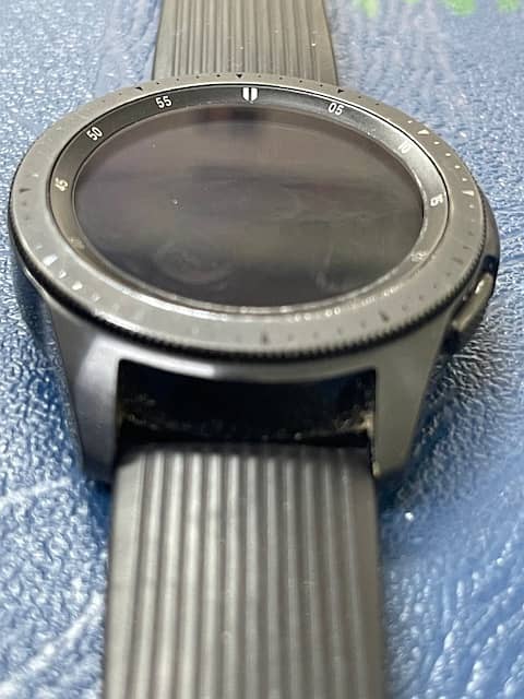 Samsung Galaxy Watch 4 (42 mm) , metal bezel Gear S4 (SM-R810) Wifi 6