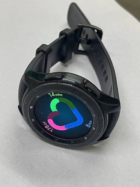 Samsung Galaxy Watch 4 (42 mm) , metal bezel Gear S4 (SM-R810) Wifi 8