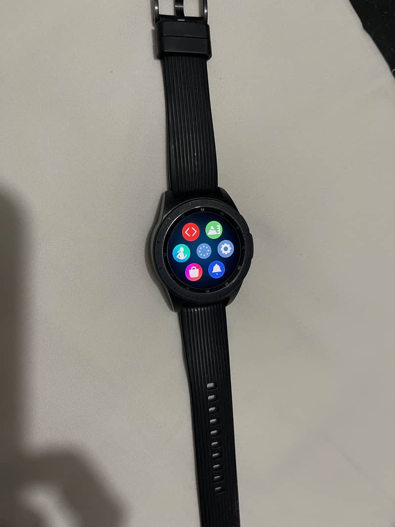 Samsung Galaxy Watch 4 (42 mm) , metal bezel Gear S4 (SM-R810) Wifi 11