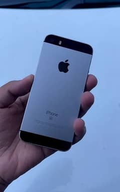 iPhone se 1st gen chahye PTA Approved