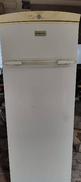 Westpoint fridge good condition 8