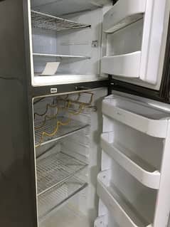 selling my Dawlance fridge and freezer