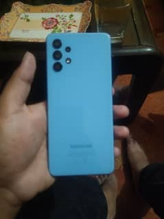 Samsung a32 condition 10/9 with box