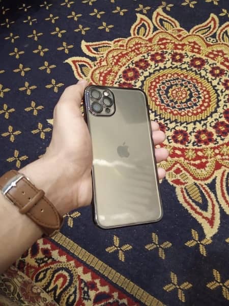 iPhone 11 Pro Max 1