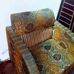 iam sale this sofa set anyone intrested msg me