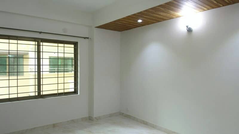 10 Marla 3 Bed Flat For Rent In Askari 11 Lahore 12