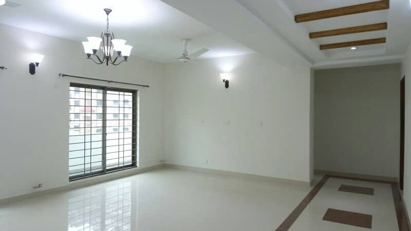 10 Marla 3 Bed Flat For Rent In Askari 11 Lahore 18