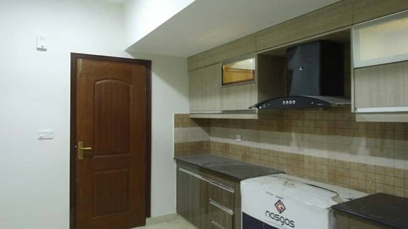 10 Marla 3 Bed Flat For Rent In Askari 11 Lahore 23