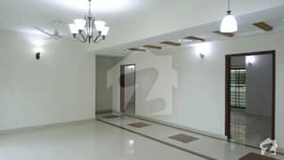 10 Marla 3 Bed Flat For Rent In Askari 11 Lahore