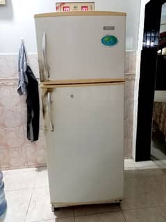 sanyo fridge