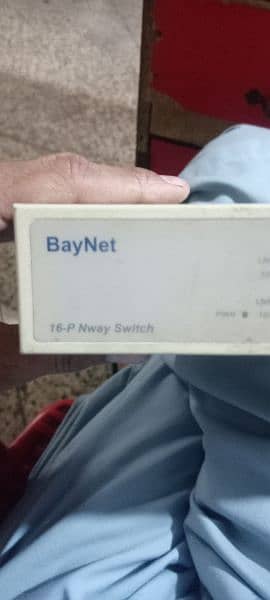 BayNet Networking box 16-P Nway switch 1