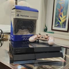 Playstation 4 ( with 2 controller )