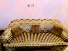 there are 3 sofa set bilkul new Hain