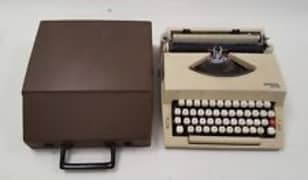 New imperial 2002 Portable Typewriter with cover case