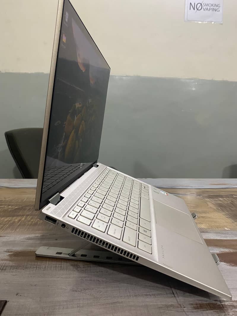 HP Pavilion x360 Convertable14 ||  i5 11th Gen Touch screen 10/10 11