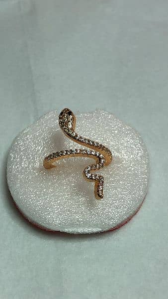 Snake design Ring with zirconia stone fiting 0