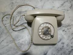 old antique dialer telephone vintage