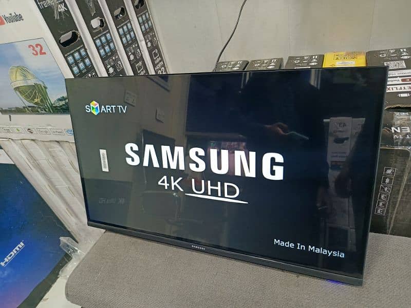 32,,inch Samsung Smart 8k UHD LED TV 3 years warranty 03004675739 3