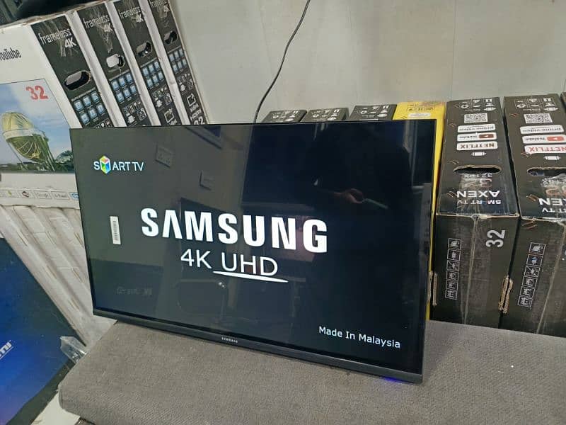 32,,inch Samsung Smart 8k UHD LED TV 3 years warranty 03004675739 4