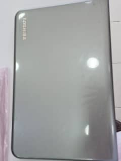 Toshiba laptop core i7 (8gb/500gb)