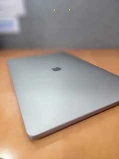 Apple Laptop MacBook Pro 2019