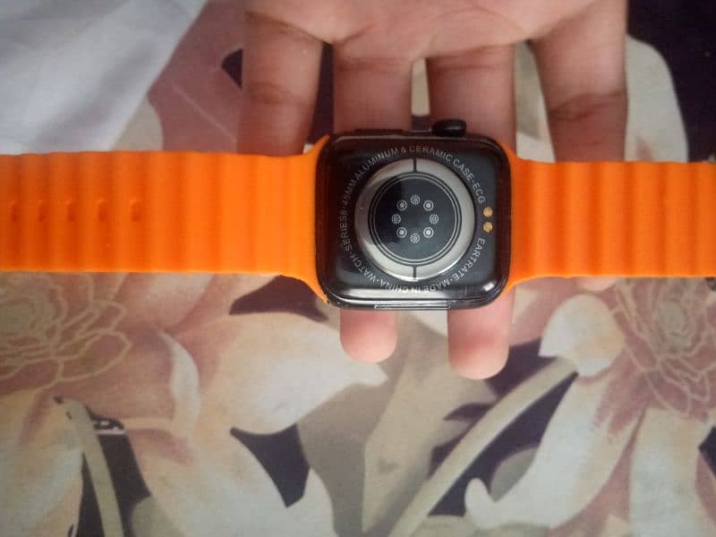 i8 pro max smart watch 1 scratch on screen 0