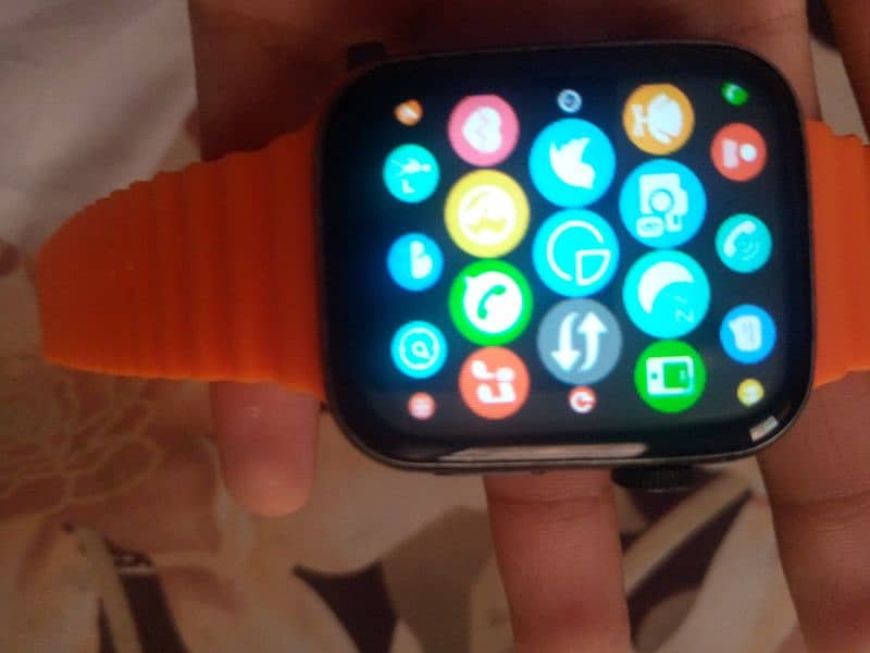 i8 pro max smart watch 1 scratch on screen 3