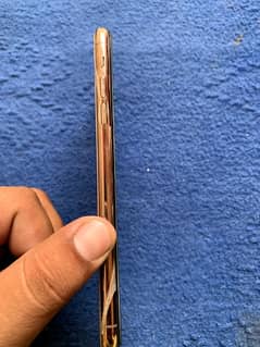 iphone 11 pro max 10/10 candition ergent sell