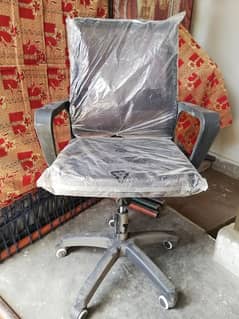 New EXECUTIVE Chairs For Sale