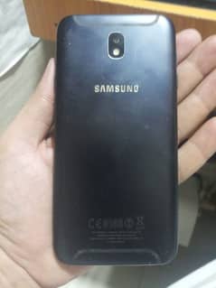 Samsung J7 pro 3/32
available
Lcd demage