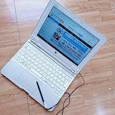 Fujitsu Arrows Tab Q584 4/64 Windows Tablet+Laptop