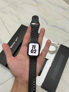 Apple Watch Series 4 (Nike Edition)
