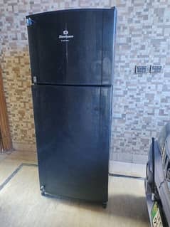 urgent sale Big  Refrigerator 10/10 good condition new install rubber