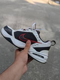 Nike Air Monarch IV Used ha but condition 10/10 ha.