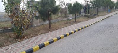 5 kanal luxurious corner plot at investor rate with extra land availble for sale