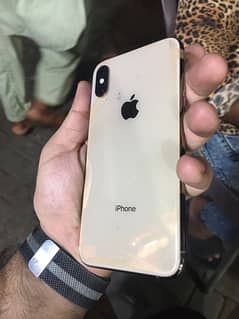 i phone xs all ok 64 gb non pta 4 month esim time battry health 76