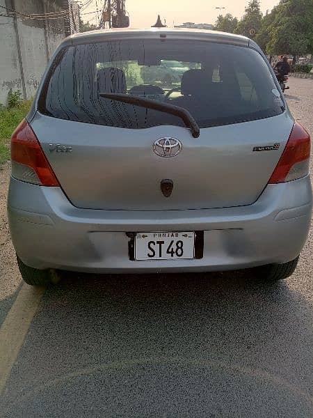 Toyota Vitz 2010 1