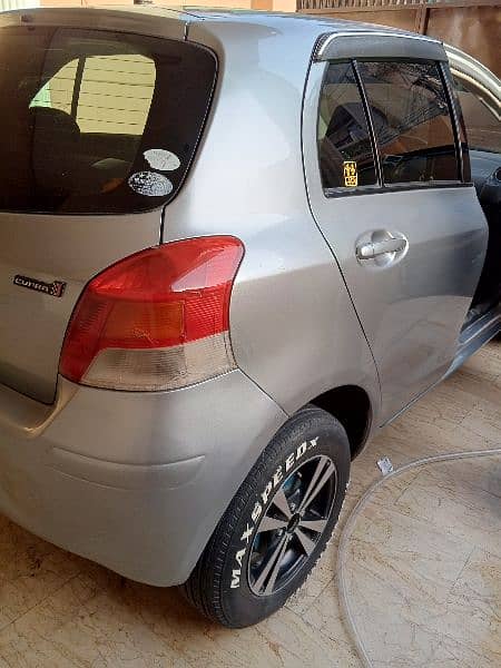 Toyota Vitz 2010 4