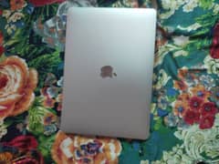 Macbook Air (M1) 2020 16Gb 512GB only RS 185000