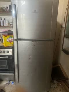 dawlence fridge for sale in good condition