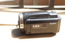 SONY HDR PJ-675 (inbuilt stabilizer, 60 X zoom, HD recording handicam)