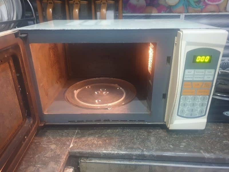 Haier 25 ltr medium size microwave oven available 1