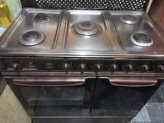 Cooking range in good condition