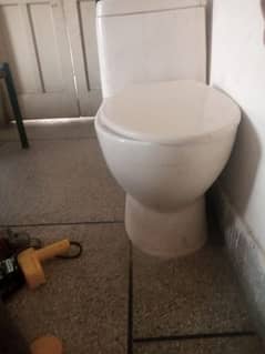 Comod/Toilet in good Condition