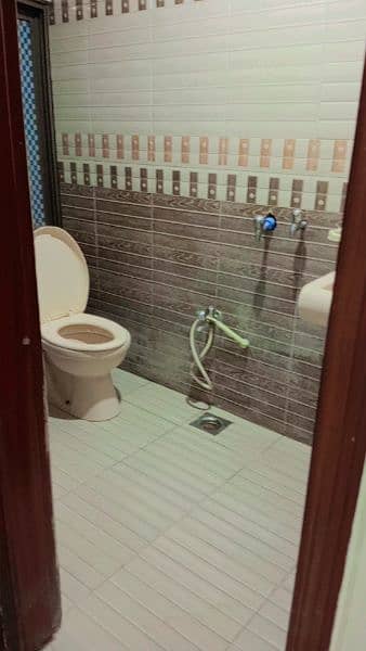 Single room flat with attached bathroom available for rent 4