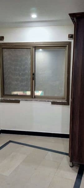 Single room flat with attached bathroom available for rent 5